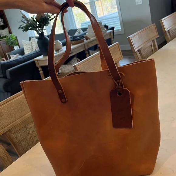 KMM & Co Cognac Tote - Picture 3 of 10